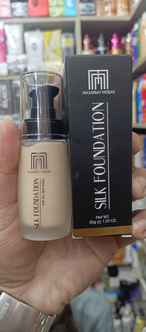Masarrat Misbah Cream Silk Foundation Shine and Moisturize 35ml